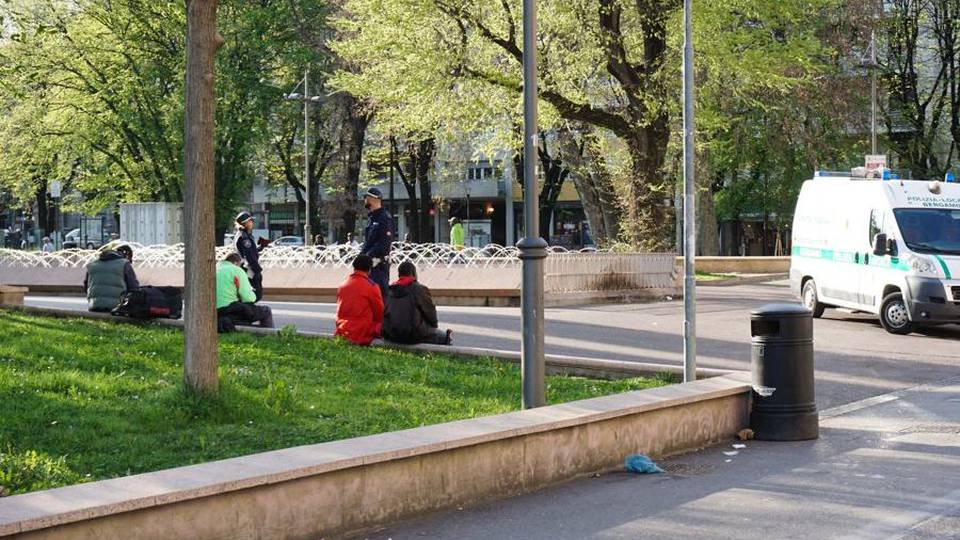 Ancora un arresto in piazzale Alpini La Polizia locale ferma uno spacciatore Ancora un arresto in piazzale Alpini La Polizia locale ferma uno spacciatore