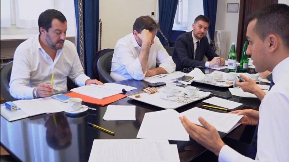 Contratto di Governo Chi paga il conto Contratto di Governo Chi paga il conto