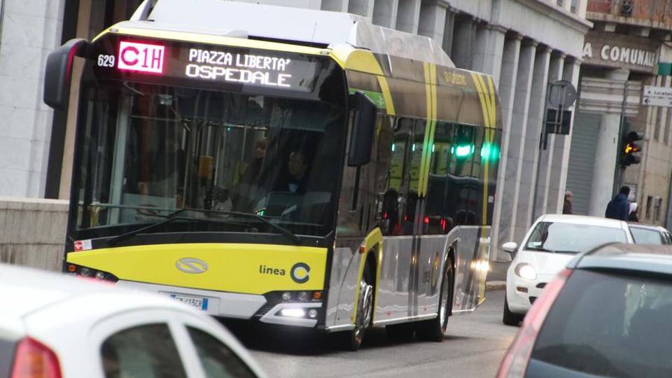 Per la «linea C» è tempo di bilanci Oltre 7.000 passeggeri al giorno Per la «linea C» è tempo di bilanci Oltre 7.000 passeggeri al giorno