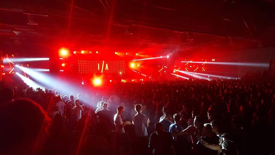 In 8 mila allo Shade music festival Quaranta malori per abuso di alcol In 8 mila allo Shade music festival Quaranta malori per abuso di alcol