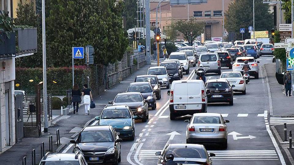 Rallentamenti a causa della pioggia Segui le nostre news in tempo reale Rallentamenti a causa della pioggia Segui le nostre news in tempo reale