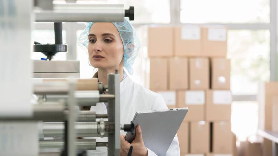 Le donne più istruite e il modello dei tecnici Le donne più istruite e il modello dei tecnici