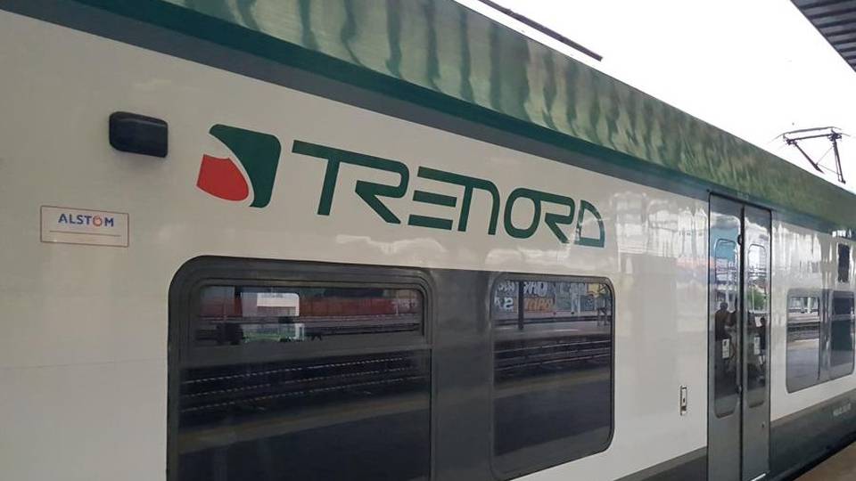 Treni, guasto alla linea elettrica a Pioltello Ancora un venerdì nero per i pendolari Treni, guasto alla linea elettrica a Pioltello Ancora un venerdì nero per i pendolari