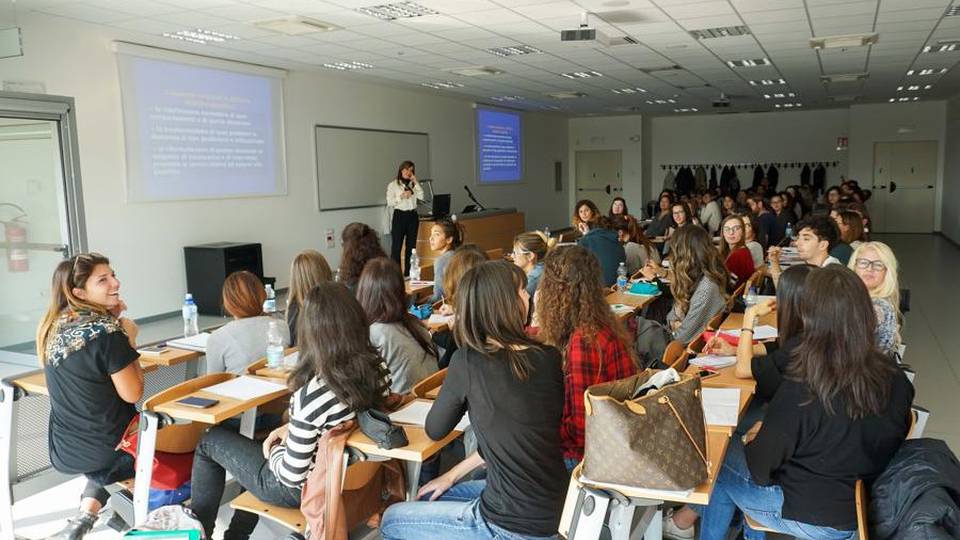 Università occasione di conoscere il mondo Università occasione di conoscere il mondo