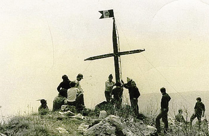 La croce della Corna Lunga