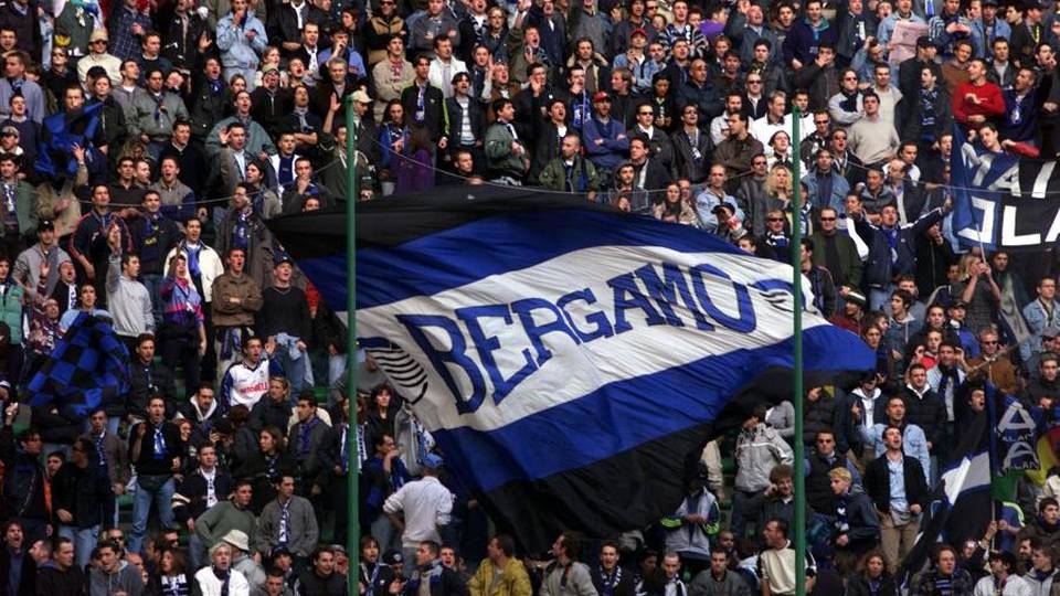 Atalanta riprovaci e i tifosi tutti in piedi Atalanta riprovaci e i tifosi tutti in piedi