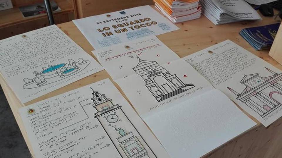 «Lo sguardo in un tocco» I monumenti di Bergamo prendono vita «Lo sguardo in un tocco» I monumenti di Bergamo prendono vita
