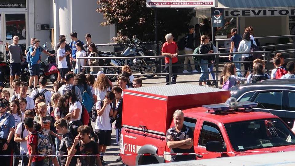 L’abbraccio della Valle Seriana a Luigi Veglia di preghiera stasera ad Ardesio L’abbraccio della Valle Seriana a Luigi Veglia di preghiera stasera ad Ardesio