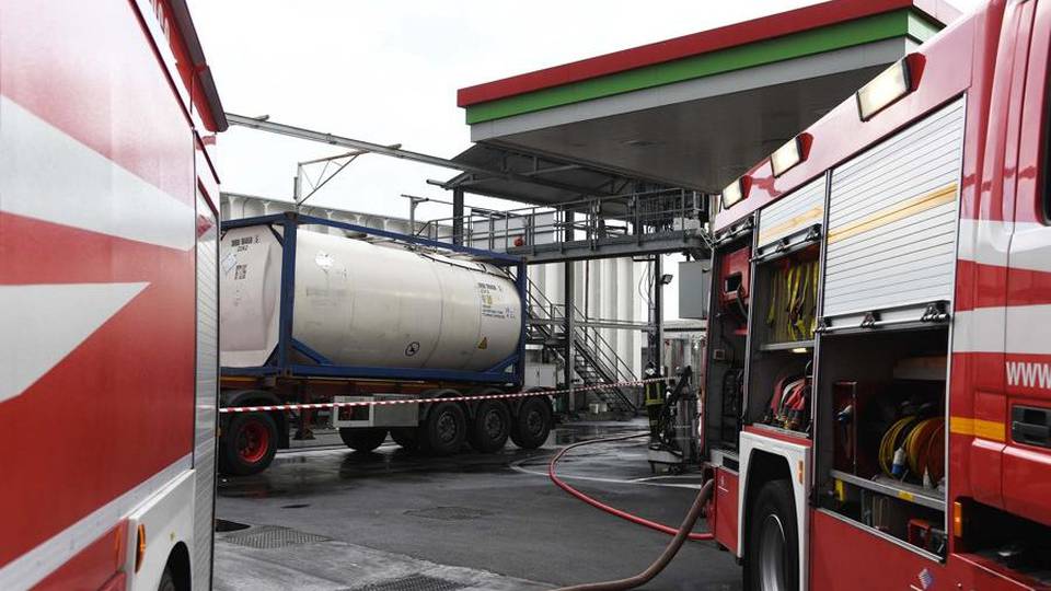 Resta grave l’operaio ustionato a Verdello Scattano le indagini: cisterna sequestrata Resta grave l’operaio ustionato a Verdello Scattano le indagini: cisterna sequestrata