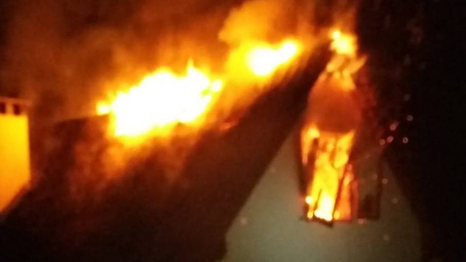 Incendio durante la festa di fine anno Casa distrutta a Colzate - Foto Incendio durante la festa di fine anno Casa distrutta a Colzate - Foto