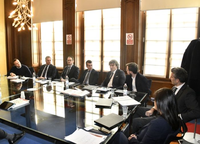 Un momento del dibattito con i sette imprenditori bergamaschi sui temi legati al futuro dell’industria locale