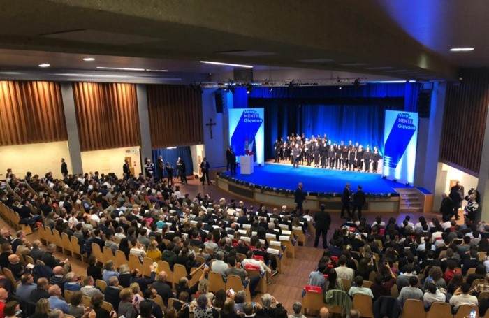 L’orchestra e il coro del Secco Suardo hanno intonato l’inno nazionale.