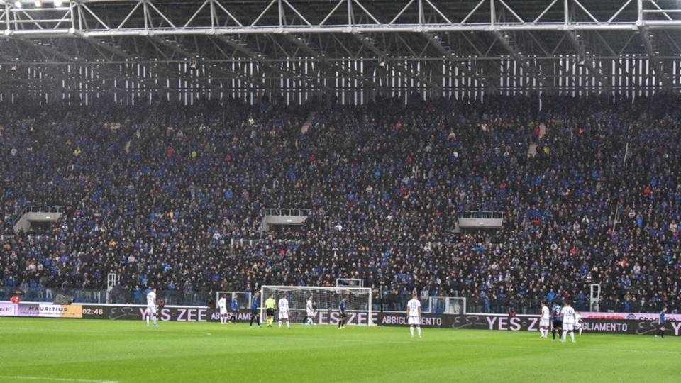 La protesta degli ultrà allo stadio Bergamo, in otto inseriti nella black list La protesta degli ultrà allo stadio Bergamo, in otto inseriti nella black list