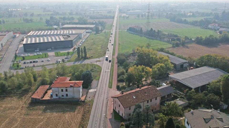 Tra Bergamo e Treviglio un futuro fermo in coda Tra Bergamo e Treviglio un futuro fermo in coda