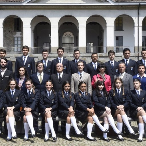 A Stezzano Il Casting Per Il Collegio 4 Si Cercano I Nuovi Protagonisti Del Reality Cultura E Spettacoli Italia