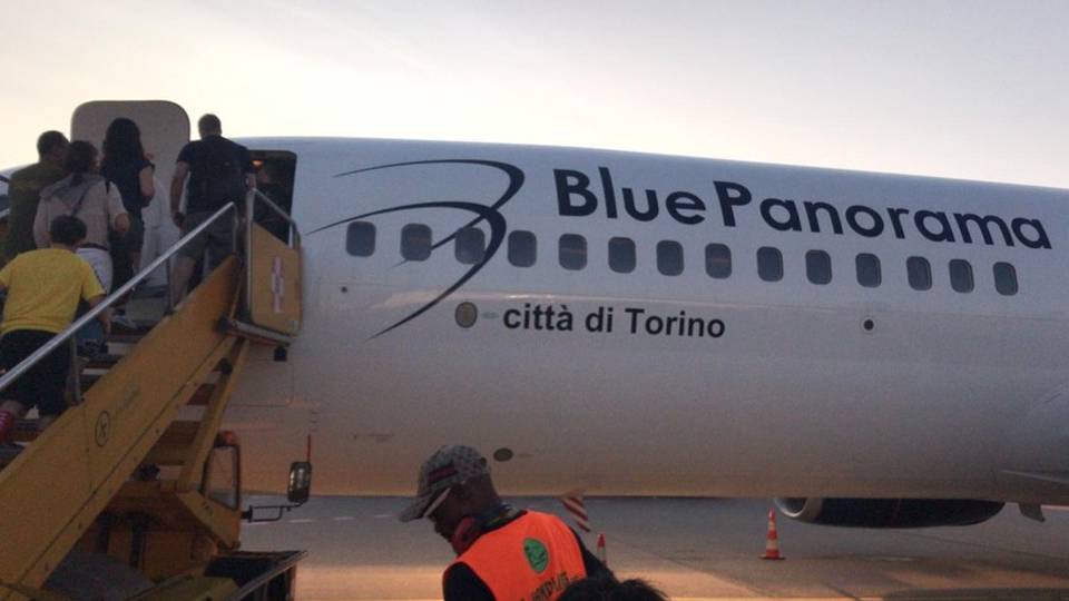 Motore in tilt: volo torna a Malpensa Passeggeri dirottati a Orio il giorno dopo Motore in tilt: volo torna a Malpensa Passeggeri dirottati a Orio il giorno dopo