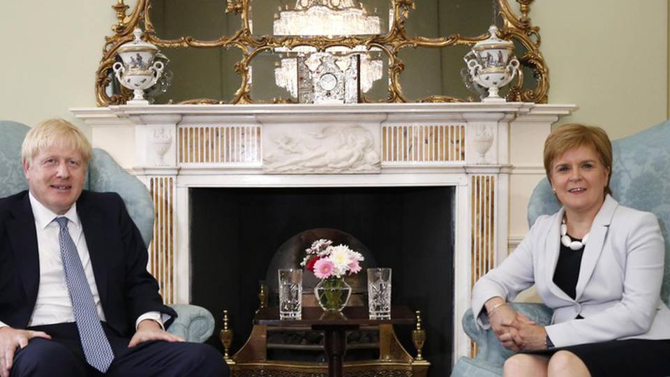 Brexit: Boris in Scozia esalta l'unità, ma è subito scontro Brexit: Boris in Scozia esalta l'unità, ma è subito scontro
