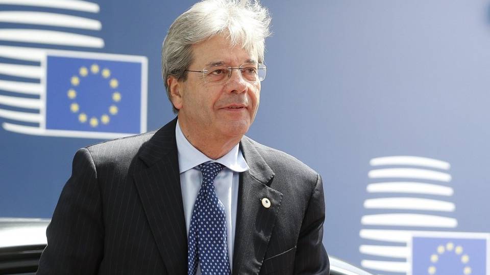 Gentiloni in Europa Un aiuto per l’Italia Gentiloni in Europa Un aiuto per l’Italia