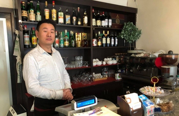 Leonardo, proprietario del ristorante cinese in via Quarenghi