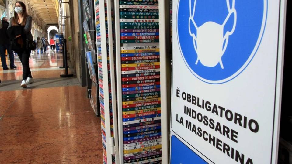 Lombardia, nuova ordinanza per contenere i contagi Lombardia, nuova ordinanza per contenere i contagi