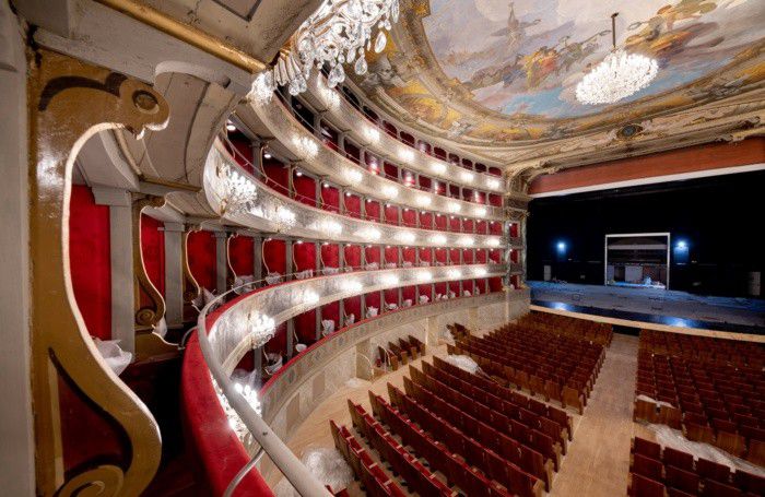 Teatro donizetti finiti lavori