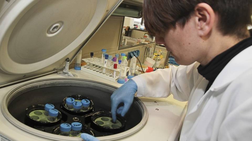 Relazione tra fattori genetici e malattia «Mario Negri» cerca volontari anche a Bergamo Relazione tra fattori genetici e malattia «Mario Negri» cerca volontari anche a Bergamo