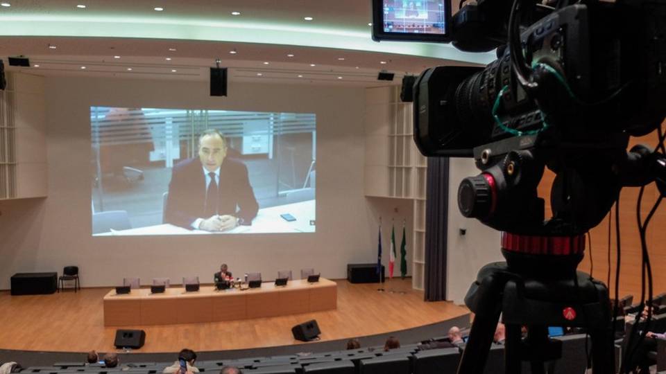 Gallera: i medici russi al Papa Giovanni 6.728 positivi a Bergamo, in un giorno 257 Gallera: i medici russi al Papa Giovanni 6.728 positivi a Bergamo, in un giorno 257