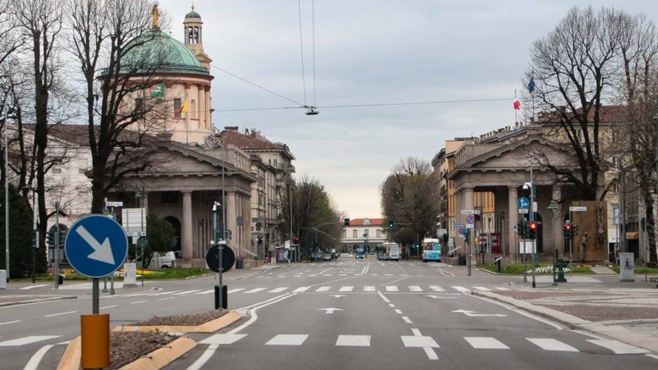 Restrizioni per il coronavirus a Bergamo Smog, giù le emissioni di biossido di azoto Restrizioni per il coronavirus a Bergamo Smog, giù le emissioni di biossido di azoto