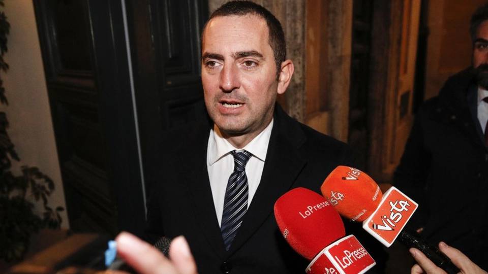 Il ministro Spadafora gela il calcio «La Lega di Serie A pensi a un piano B» Il ministro Spadafora gela il calcio «La Lega di Serie A pensi a un piano B»