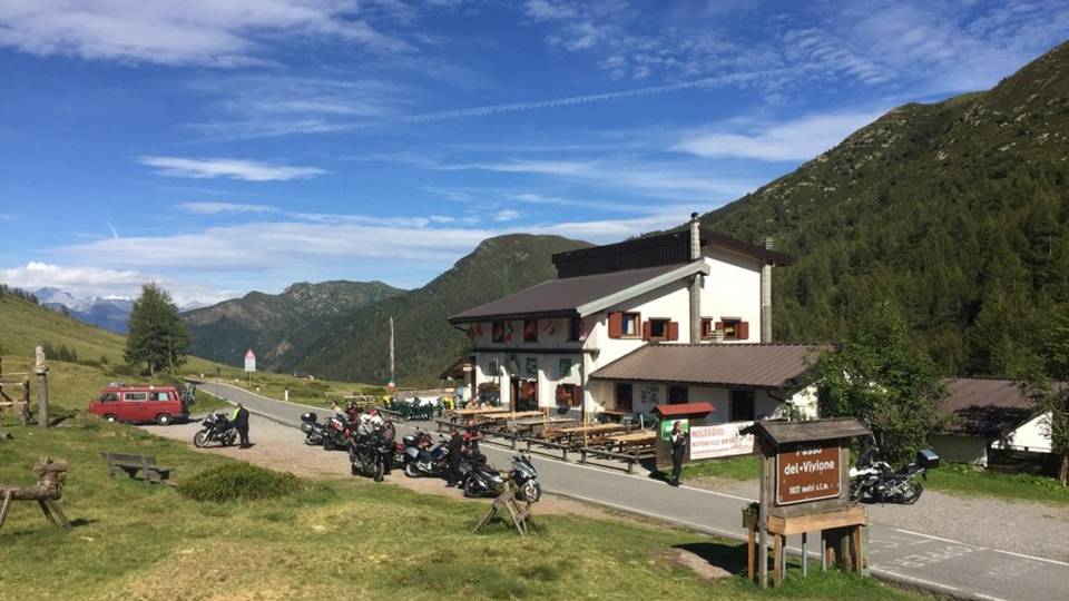 Vivione, la beffa del passo Lavori fatti, ma non riapre Vivione, la beffa del passo Lavori fatti, ma non riapre