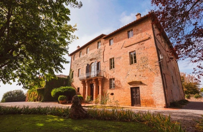 I Palazzi - San Lorenzo a Linari, in provincia di Siena.