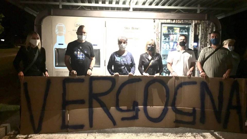 Spari da un’abitazione, 18enne ferito da un piombino alla testa Spari da un’abitazione, 18enne ferito da un piombino alla testa
