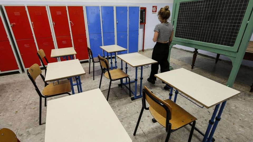 Coronavirus, Ats invia alle scuole i suggerimenti operativi per la riapertura Coronavirus, Ats invia alle scuole i suggerimenti operativi per la riapertura