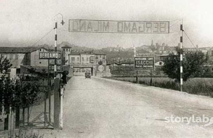 Via Autostrada nel 1928 circa