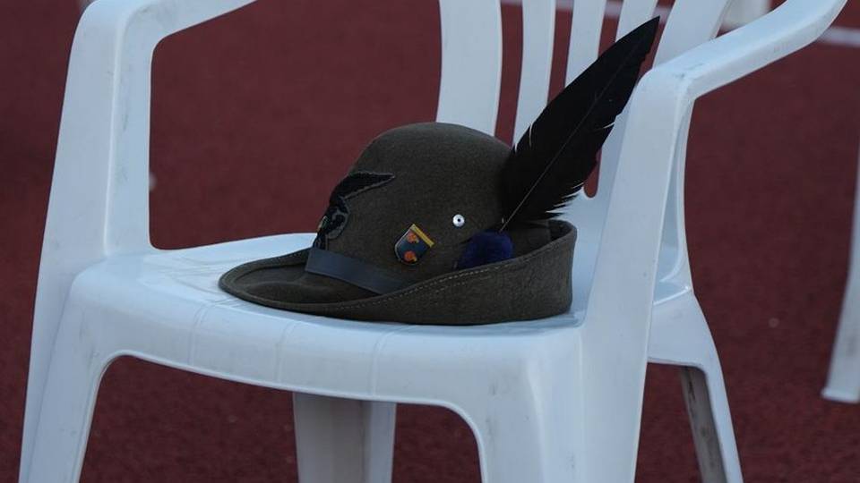 Gli alpini di Brescia e Bergamo in campo per ricordare le vittime del coronavirus Gli alpini di Brescia e Bergamo in campo per ricordare le vittime del coronavirus