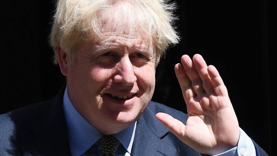 Boris Johnson scherza col fuoco Boris Johnson scherza col fuoco