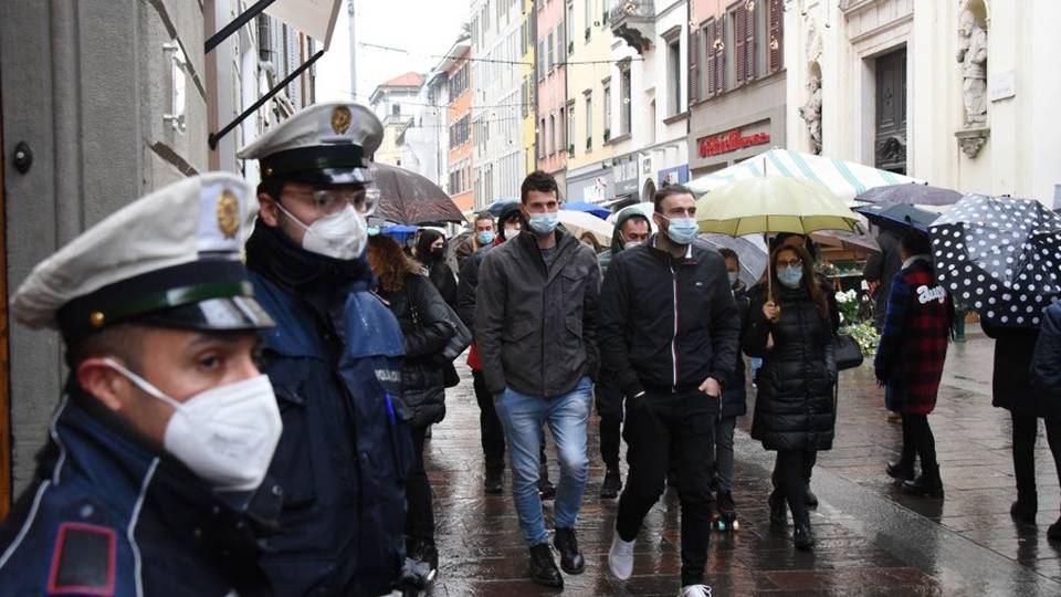 Lombardia, trovate sette varianti del virus Causa anche della pandemia a Bergamo Lombardia, trovate sette varianti del virus Causa anche della pandemia a Bergamo