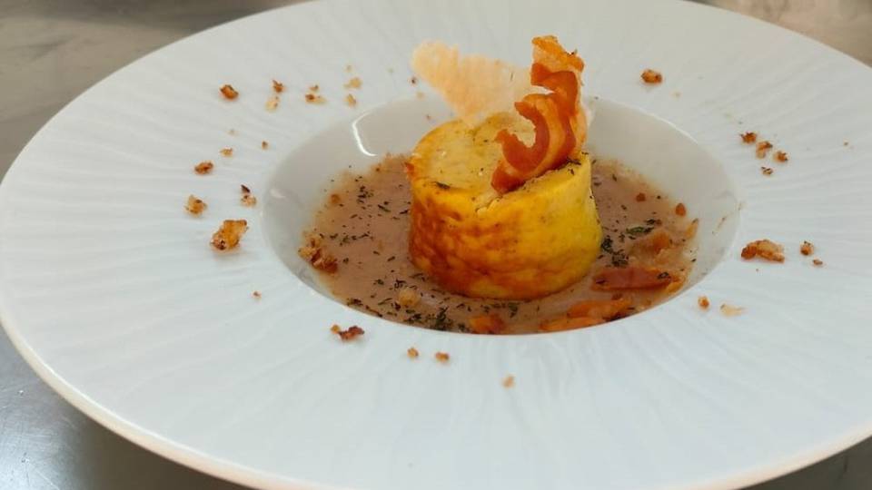Flan di cipolle e Branzi con salsa di pane Flan di cipolle e Branzi con salsa di pane