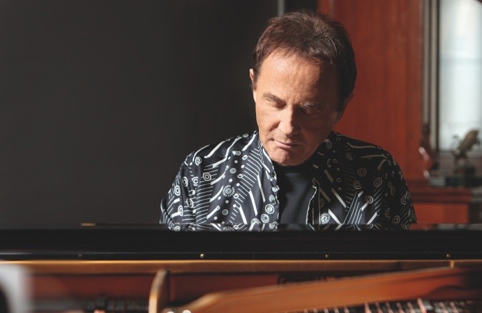 Roby Facchinetti al pianoforte