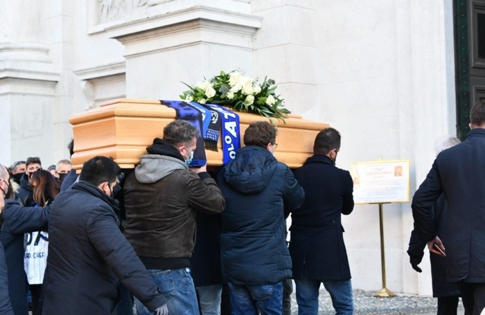 Il feretro di Chicco Coria