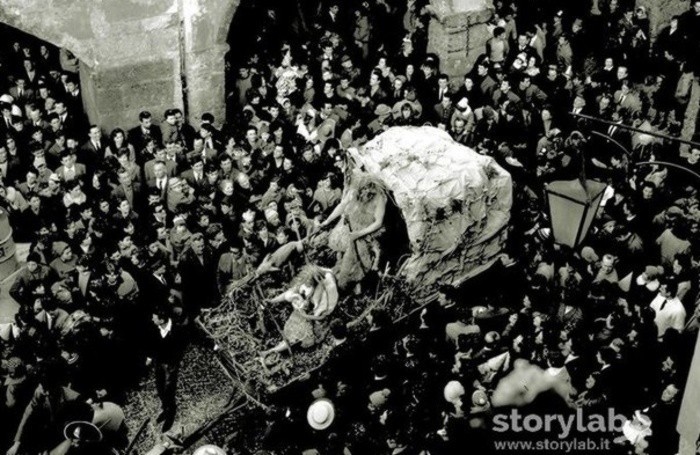 Sfilata a Clusone nel 1967