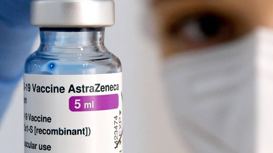 AstraZeneca, con l’ok si riparte venerdì Confermati gli appuntamenti già prenotati AstraZeneca, con l’ok si riparte venerdì Confermati gli appuntamenti già prenotati