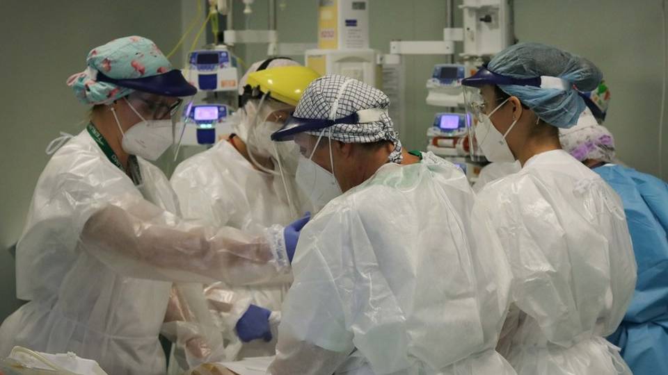 Coronavirus, i ricoverati salgono a 740 Massima allerta per gli ospedali orobici Coronavirus, i ricoverati salgono a 740 Massima allerta per gli ospedali orobici