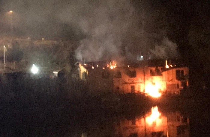 Fiamme nella casa del custode della Roggia Fusia