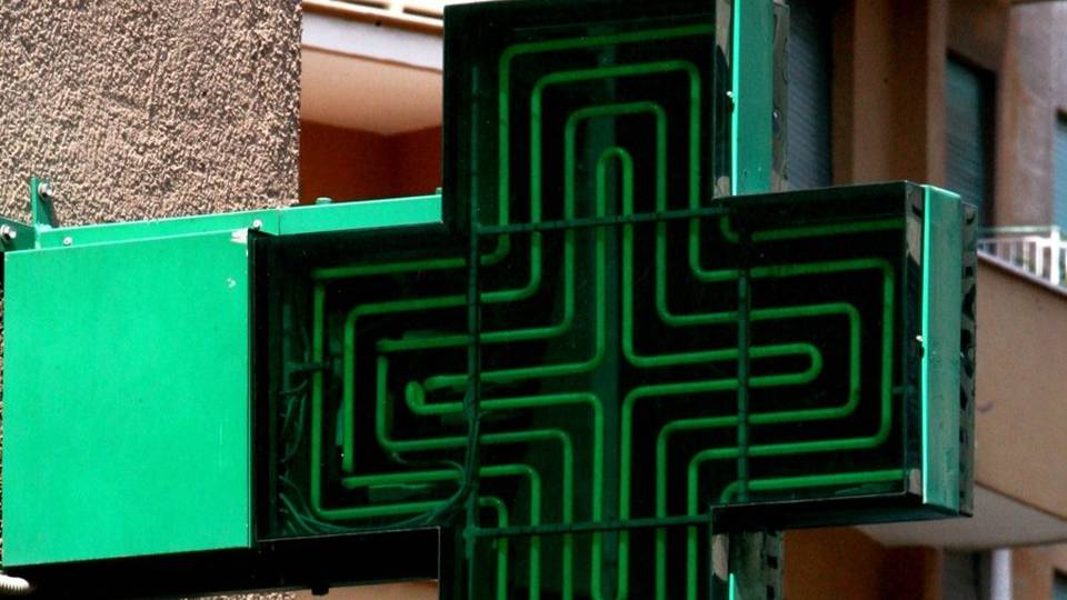 Tamponi rapidi in farmacia: da giovedì a pagamento, da marzo per chi è esente Tamponi rapidi in farmacia: da giovedì a pagamento, da marzo per chi è esente