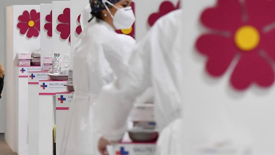 Campagna vaccinale anti Covid19 nelle aziende: sottoscritto il protocollo tra Ats Bergamo e le parti sociali Campagna vaccinale anti Covid19 nelle aziende: sottoscritto il protocollo tra Ats Bergamo e le parti sociali