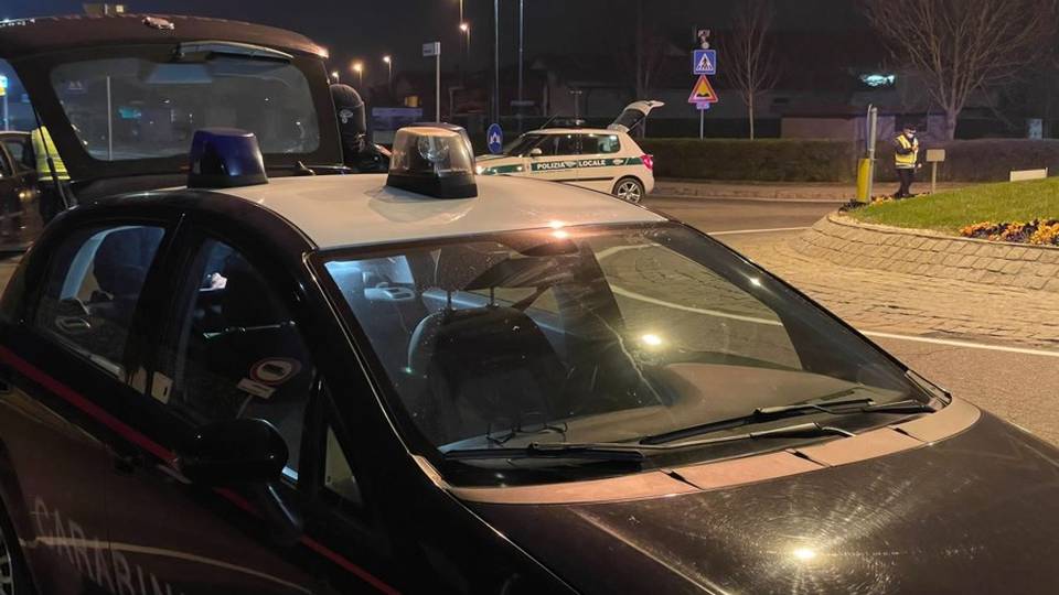 Furti tra Bergamo e Lecco: arrestata la banda, c’è anche un ex poliziotto della Penitenziaria Furti tra Bergamo e Lecco: arrestata la banda, c’è anche un ex poliziotto della Penitenziaria