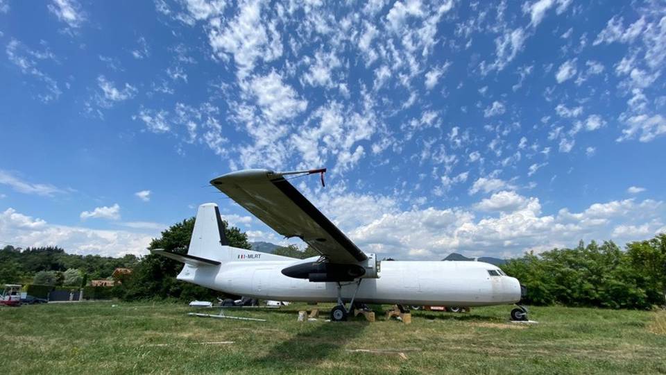 Sorpresa al parco fluviale di Brembate Sopra: ecco l’aereo Fokker 27 che diventerà un b&b Sorpresa al parco fluviale di Brembate Sopra: ecco l’aereo Fokker 27 che diventerà un b&b