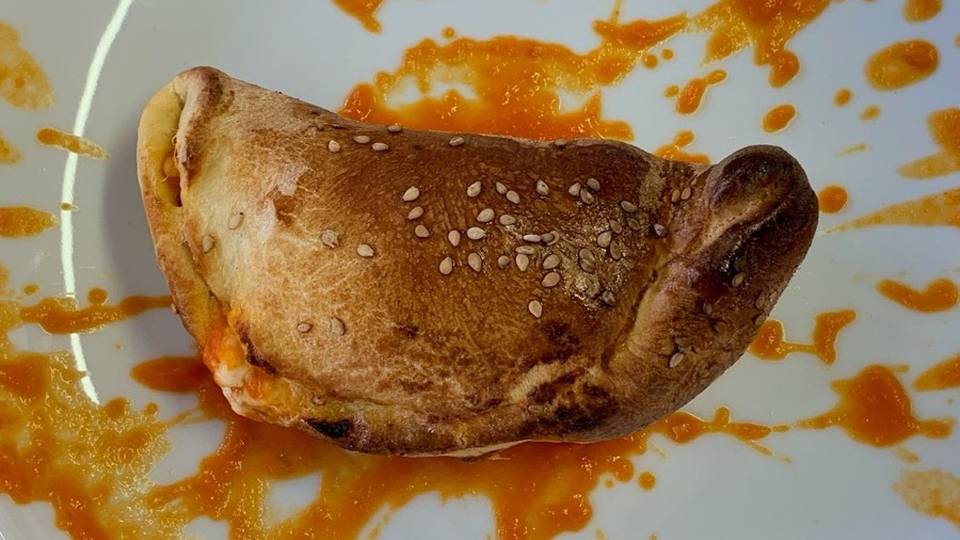Preparare un calzone farcito Preparare un calzone farcito