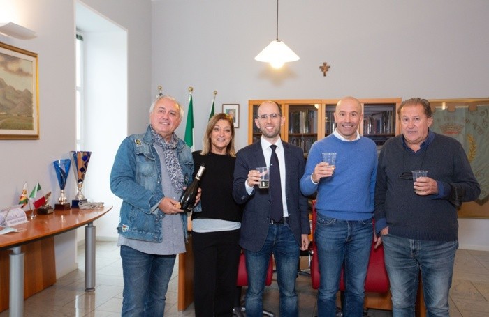 Festeggiamenti Matteo Macoli nuovo sindaco di Ponte San Pietro